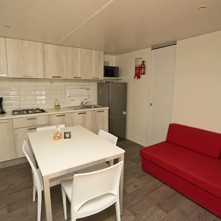 Mobile Homes Kovacine Tatil parkı