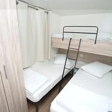 Mobile Homes Kovacine Üdülőpark Cres