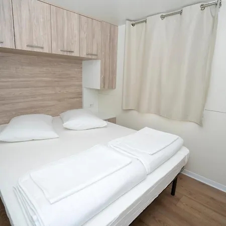 Mobile Homes Kovacine פארק נופש קרס