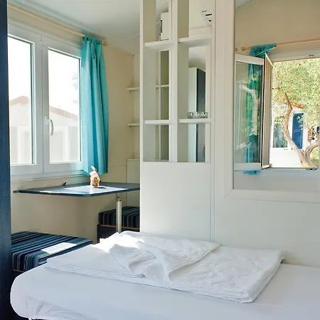 ホリデーパーク Mobile Homes Kovacine 4*