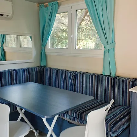 Mobile Homes Kovacine ホリデーパーク