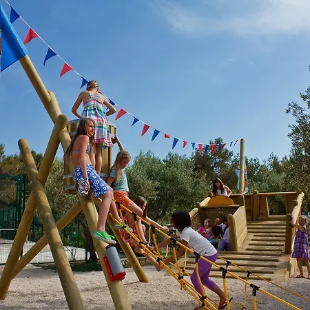 פארק נופש Mobile Homes Kovacine קרס